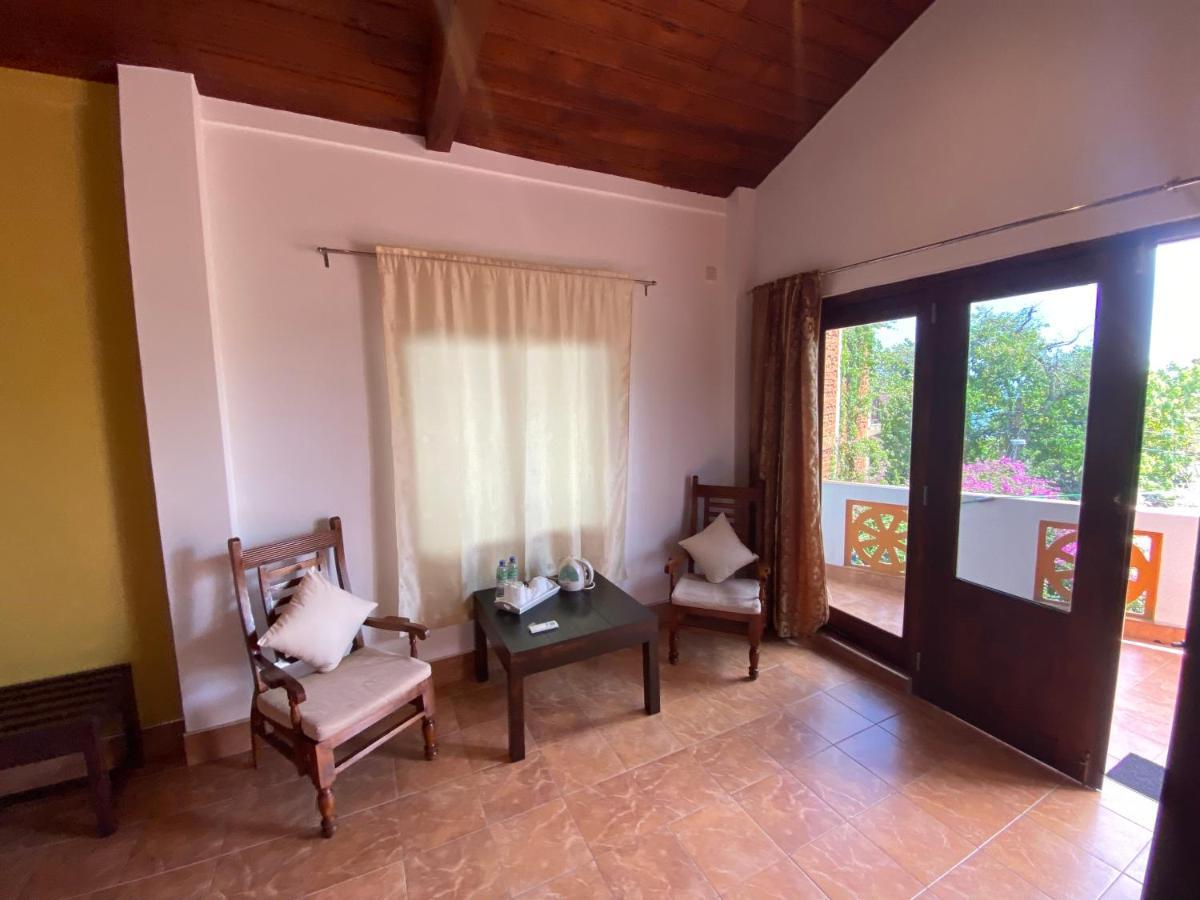 Una Beach Hotel & Olu Cafe Unawatuna Eksteriør bilde