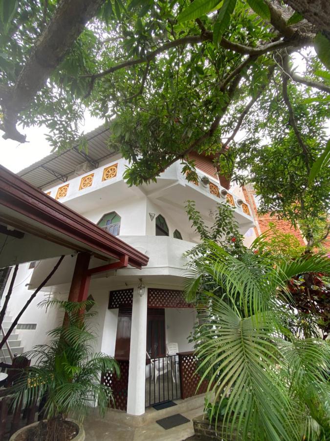 Una Beach Hotel & Olu Cafe Unawatuna Eksteriør bilde
