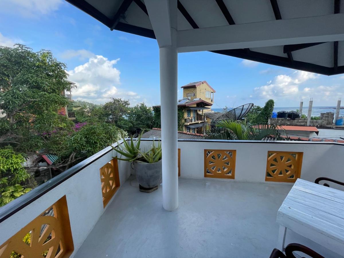 Una Beach Hotel & Olu Cafe Unawatuna Eksteriør bilde